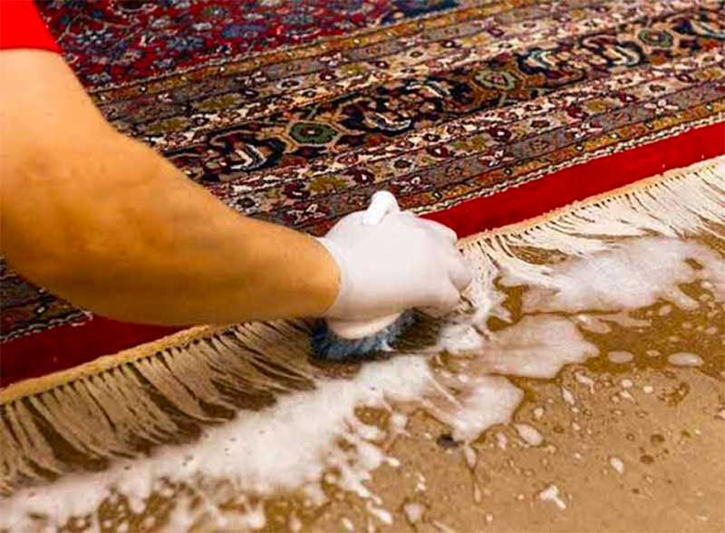 L’Atelier d’Édouard : Spécialistes en nettoyage, restauration de tapis, achat et vente de tapis depuis deux générations dans toute la France.  Nettoyage de tapis, ravivement des couleurs ... dans toute la France. Artisanat et Savoir-Faire au Service de Vos Tapis : Nettoyage de tapis : dépoussiérage en profondeur, fixation des couleurs des tapis anciens, nettoyage artisanal à la main, désinfection naturelle, séchage contrôlé, inspection finale du tapis. Restauration et réparation de tapis : Réparation des lisières, restauration des franges, traitement des trames. Traitement anti-insectes de vos tapis . Intervention dans toute la France