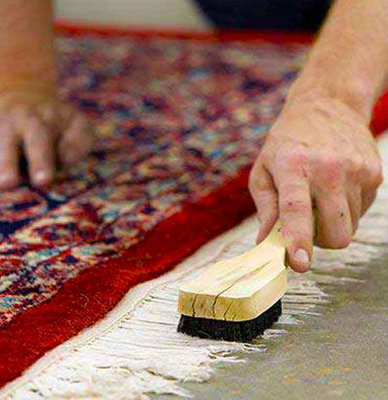 L’Atelier d’Édouard : Spécialistes en nettoyage, restauration de tapis, achat et vente de tapis depuis deux générations dans toute la France.  Nettoyage de tapis, ravivement des couleurs ... dans toute la France. Artisanat et Savoir-Faire au Service de Vos Tapis : Nettoyage de tapis : dépoussiérage en profondeur, fixation des couleurs des tapis anciens, nettoyage artisanal à la main, désinfection naturelle, séchage contrôlé, inspection finale du tapis. Restauration et réparation de tapis : Réparation des lisières, restauration des franges, traitement des trames. Traitement anti-insectes de vos tapis . Intervention dans toute la France